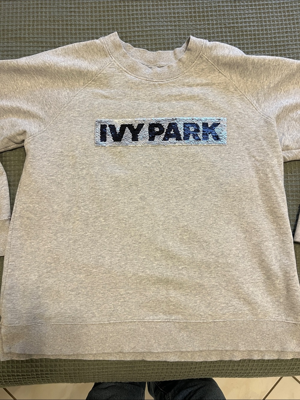IVY PARK Light Gray Crewneck Sweatshirt with Black Logo - Picture 4 of 11